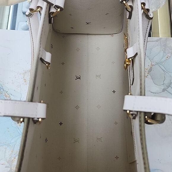 NEW!! RARE!!! Louis Vuitton Giant Monogram ONTHEGO MM Sunset Kaki Tote Bag Purse - Picture 12 of 16